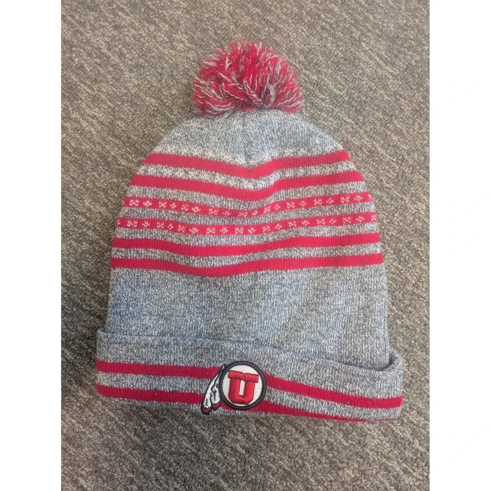 Captivating Headwear Utah Utes‎ Beanie Men's OS Gray Red Striped Pom Knit Hat